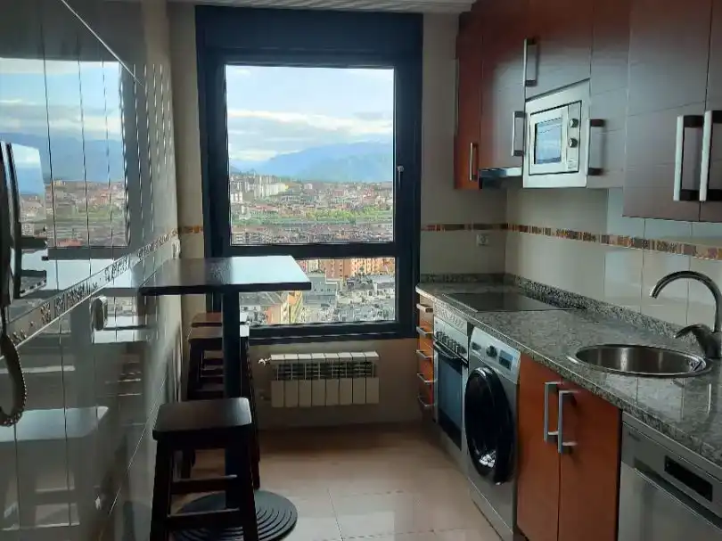 Küche von Wohnung zur Miete in HUCA - La Cadellada