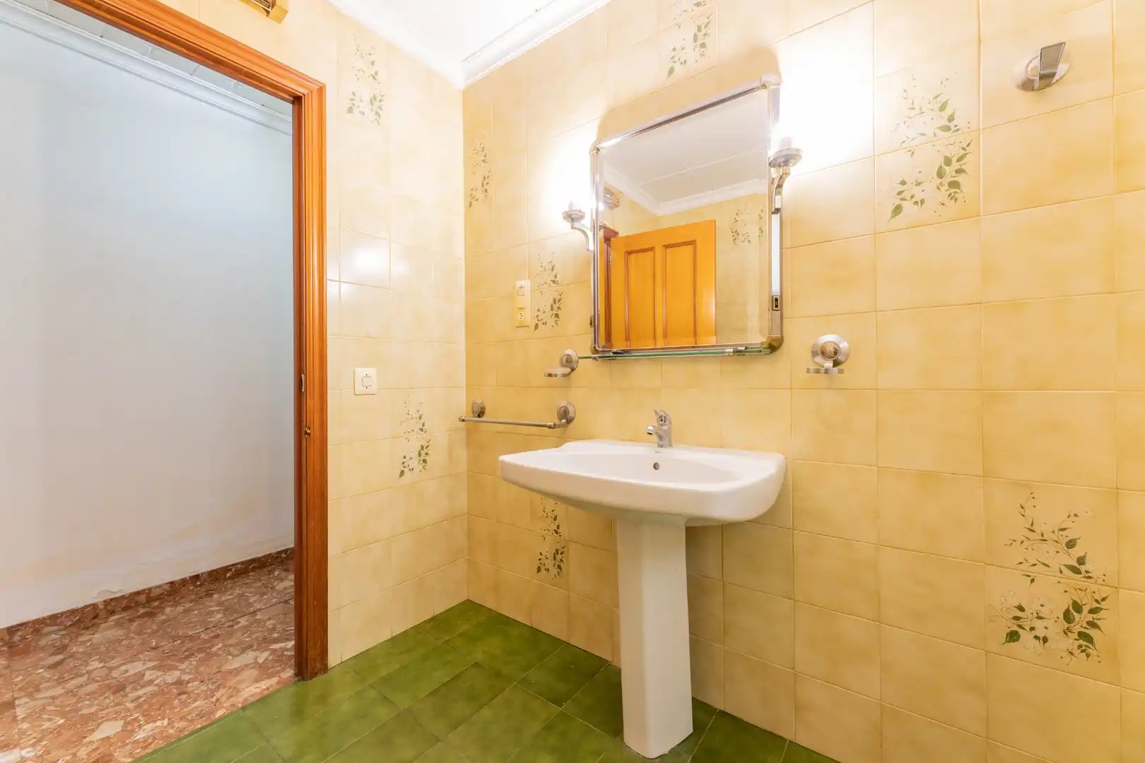 Baño de Piso en venta en Llaurí con Aire acondicionado, Calefacción y Trastero