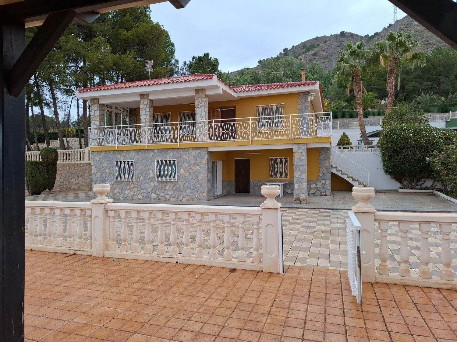 Vista exterior de Casa o chalet en venta en Petrer con Terraza y Piscina