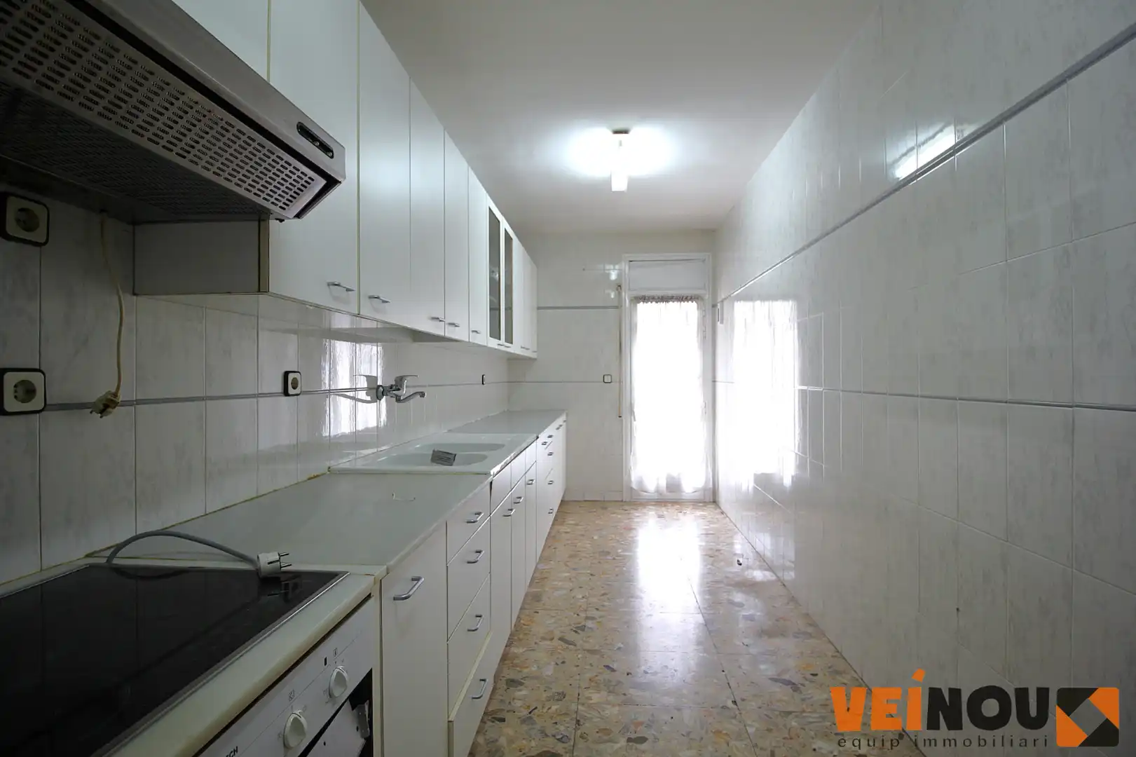 Cocina de Casa adosada en venta en Cornellà de Llobregat con Terraza y Balcón