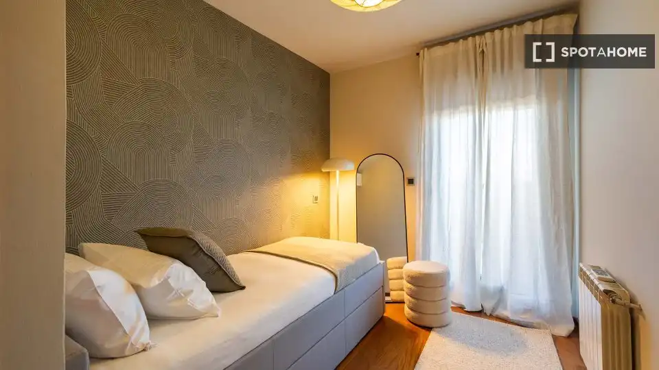 Habitación de Piso de alquiler en Madrid con Aire acondicionado, Calefacción y Amueblado