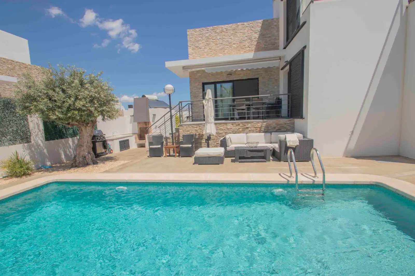 Villa mit Pool zum Verkauf in Casco urbano, imagen 3