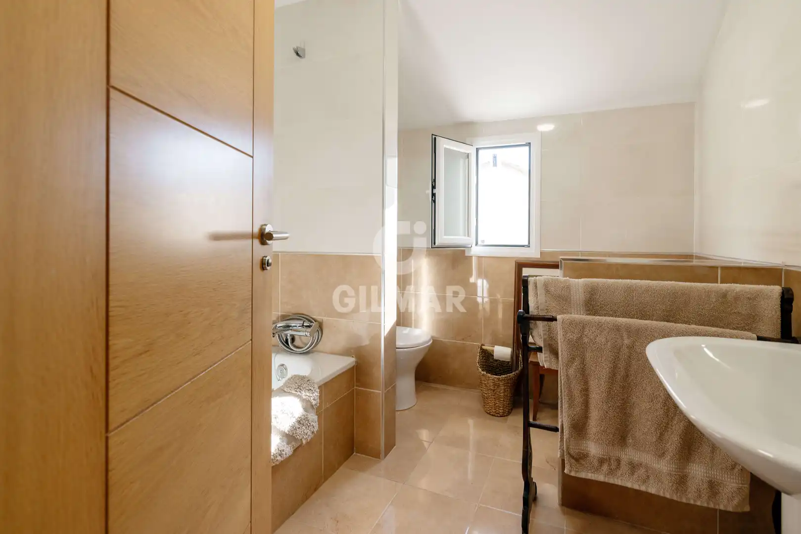Bathroom of Attic for sale in Fuengirola  with Heating, Private garden and Storage room