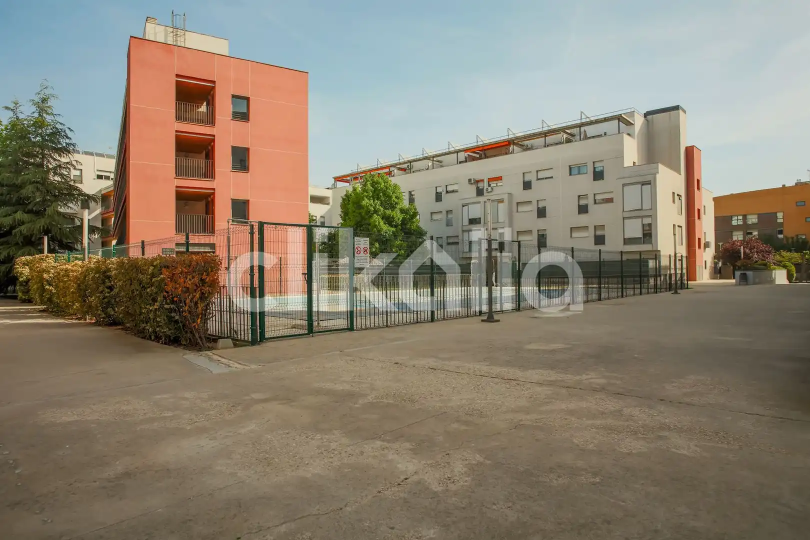 Parking de Piso en venta en Torrejón de Ardoz con Calefacción, Trastero y Piscina