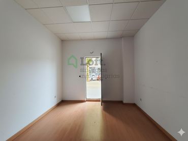 Local comercial en venda a Valdepasillas - La Paz - Huerta Rosales