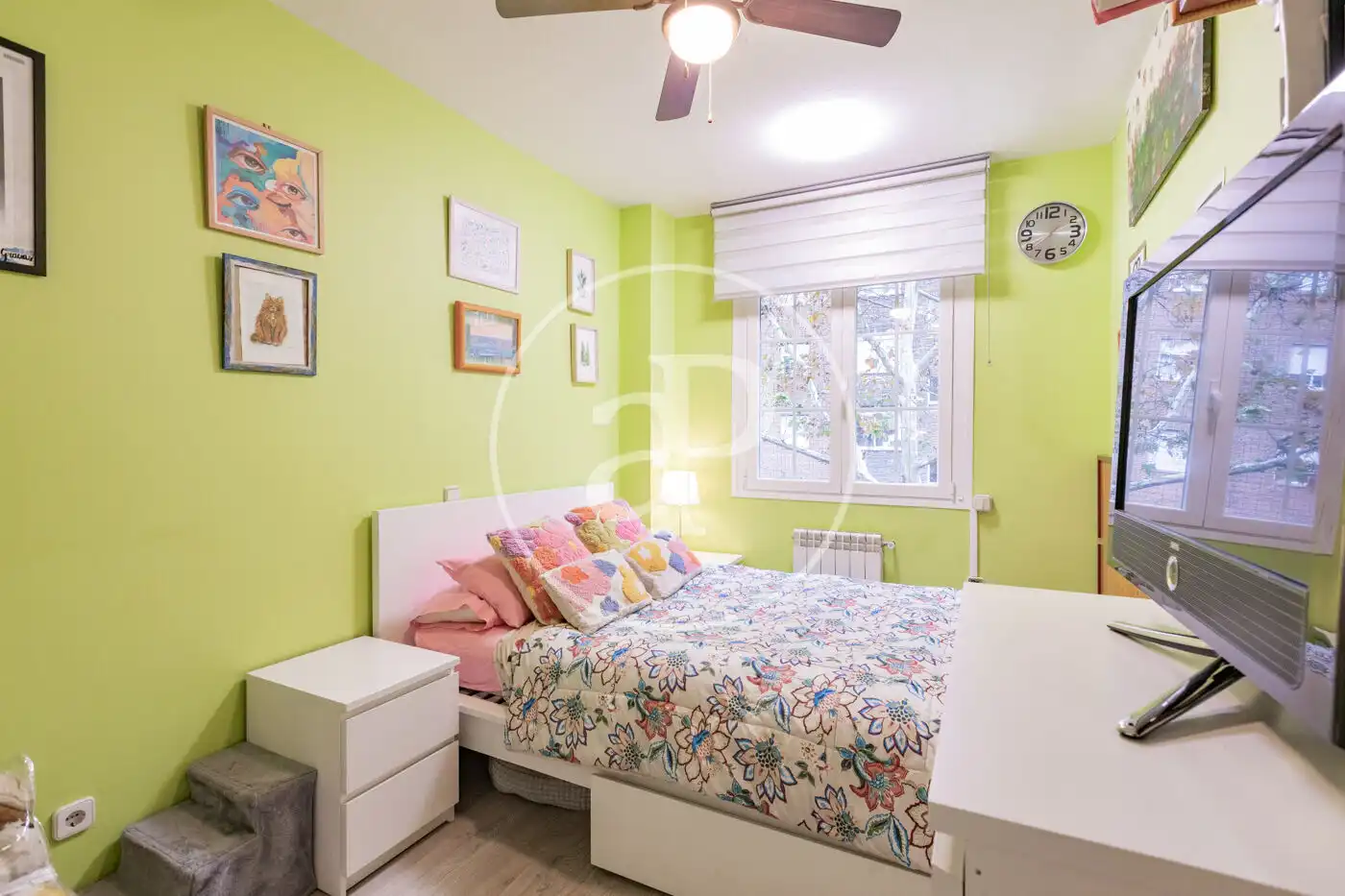 Habitación de Casa adosada en venta en San Sebastián de los Reyes con Aire acondicionado, Calefacción y Jardín privado