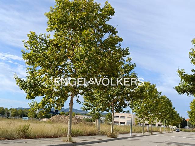 Terreno industrial en Venta en Centre Vila