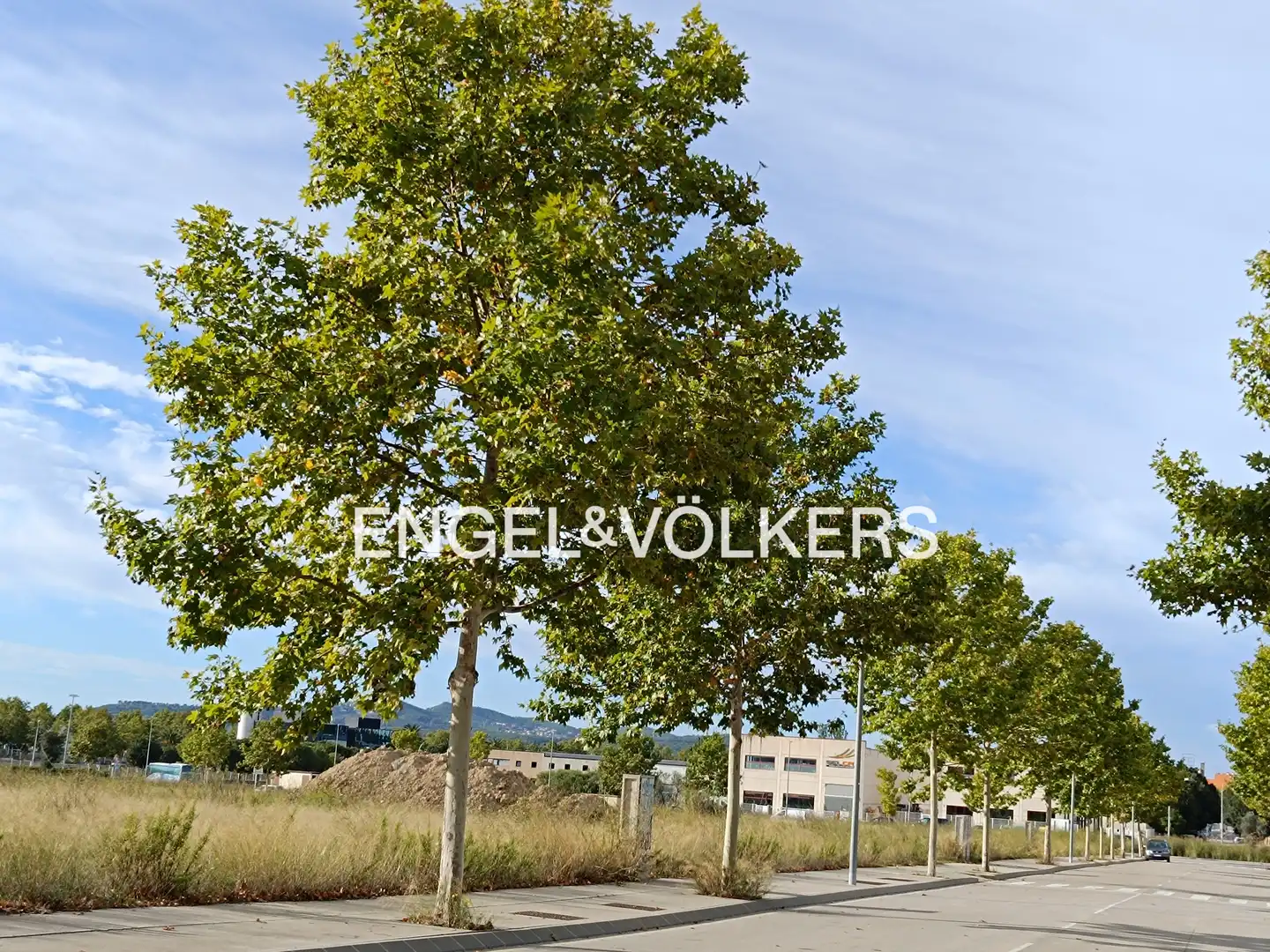 Industrial land for sale in Centre Vila
