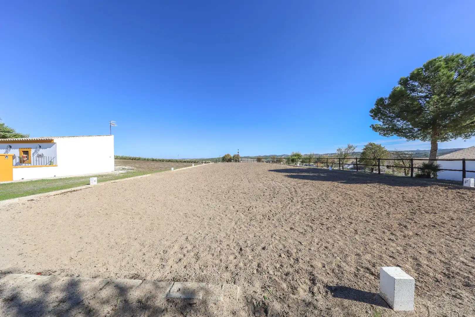 Exterior view of Houses for sale in Morón de la Frontera  with Air Conditioner, Private garden and Swimming Pool