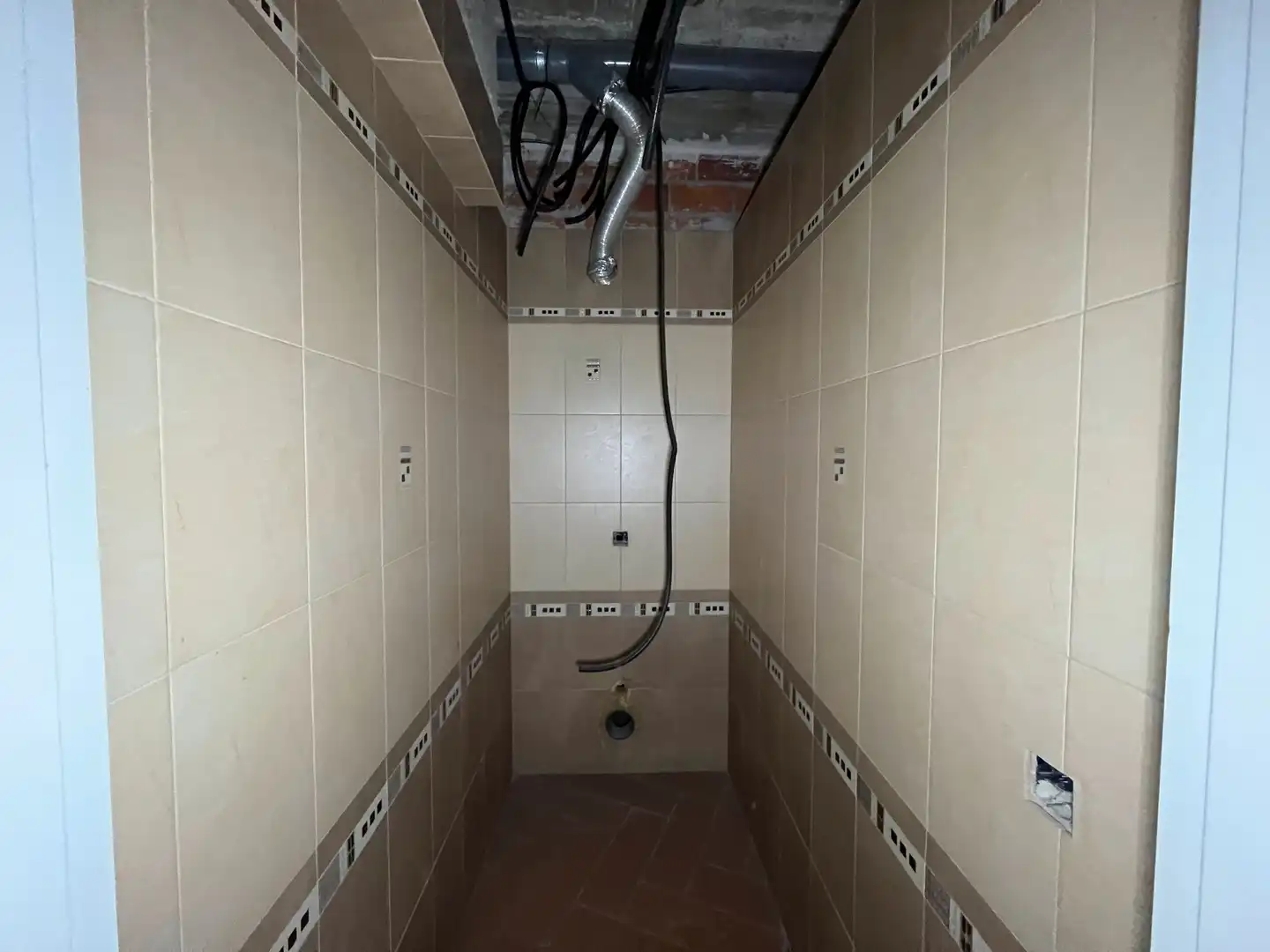 Locale commerciale in vendita a N/A, imagen 15