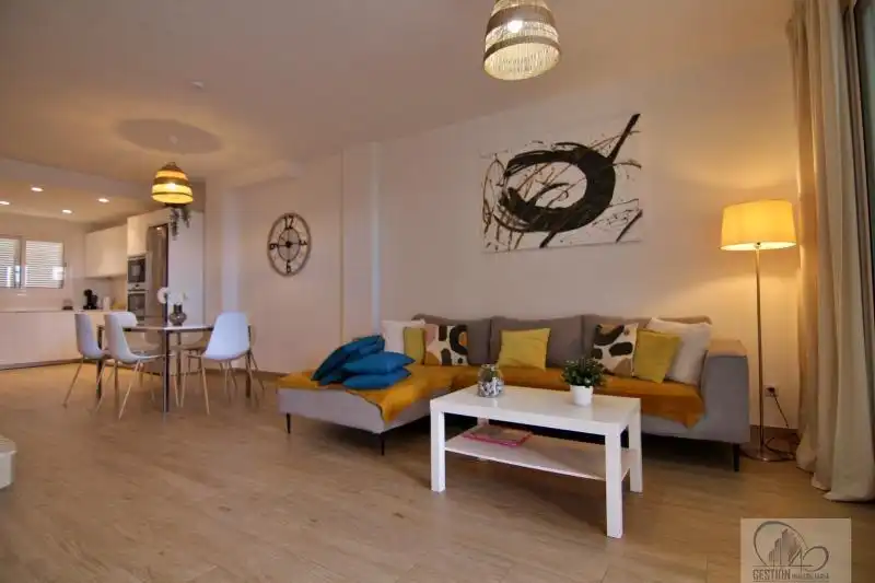 Sala de estar de Casa o chalet en venta en Santiago del Teide con Alarma y Piscina comunitaria