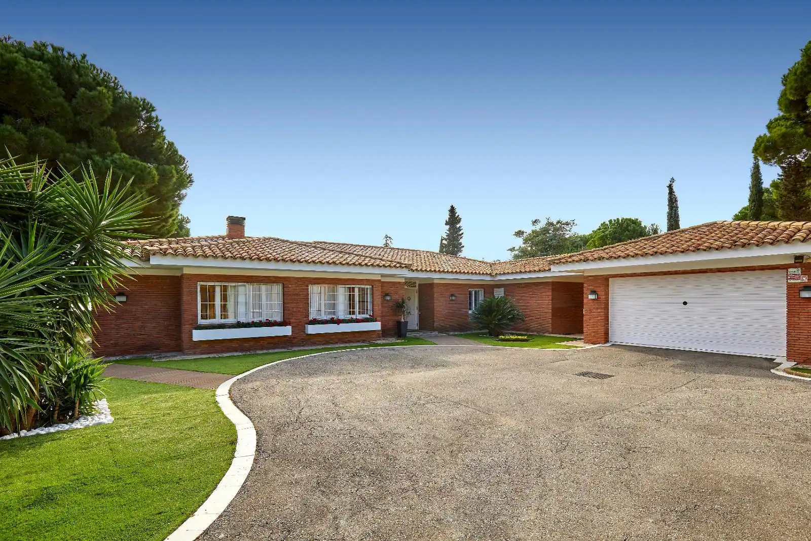 Vista exterior de Casa o chalet en venta en Sant Vicenç de Montalt con Aire acondicionado, Calefacción y Jardín privado