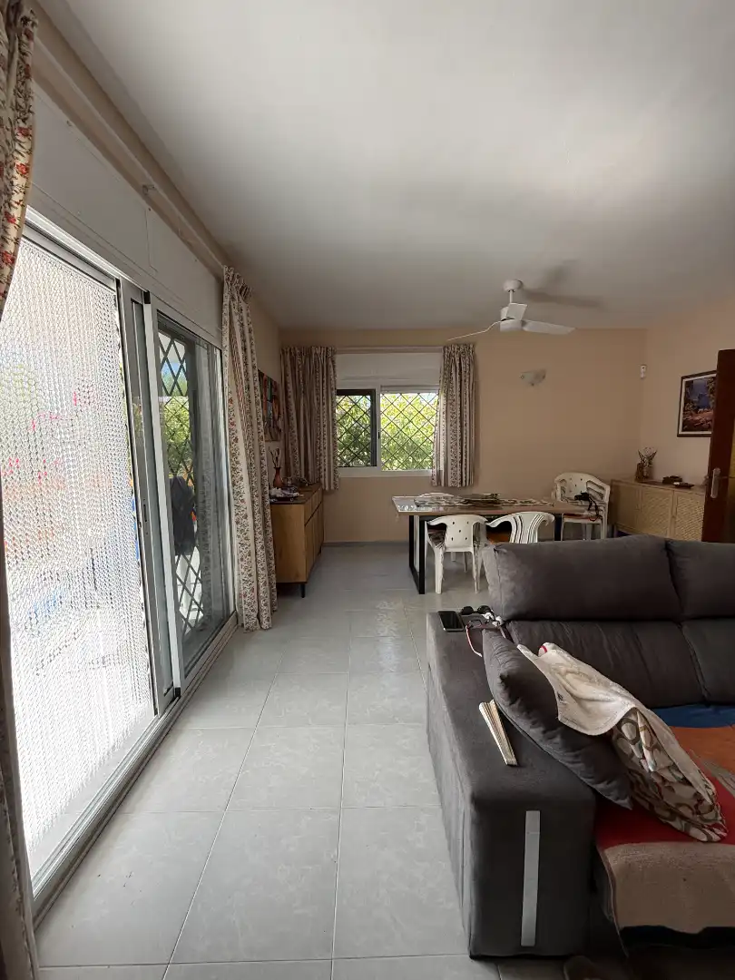 Sala de estar de Casa o chalet en venta en Vinaròs con Aire acondicionado, Calefacción y Jardín privado