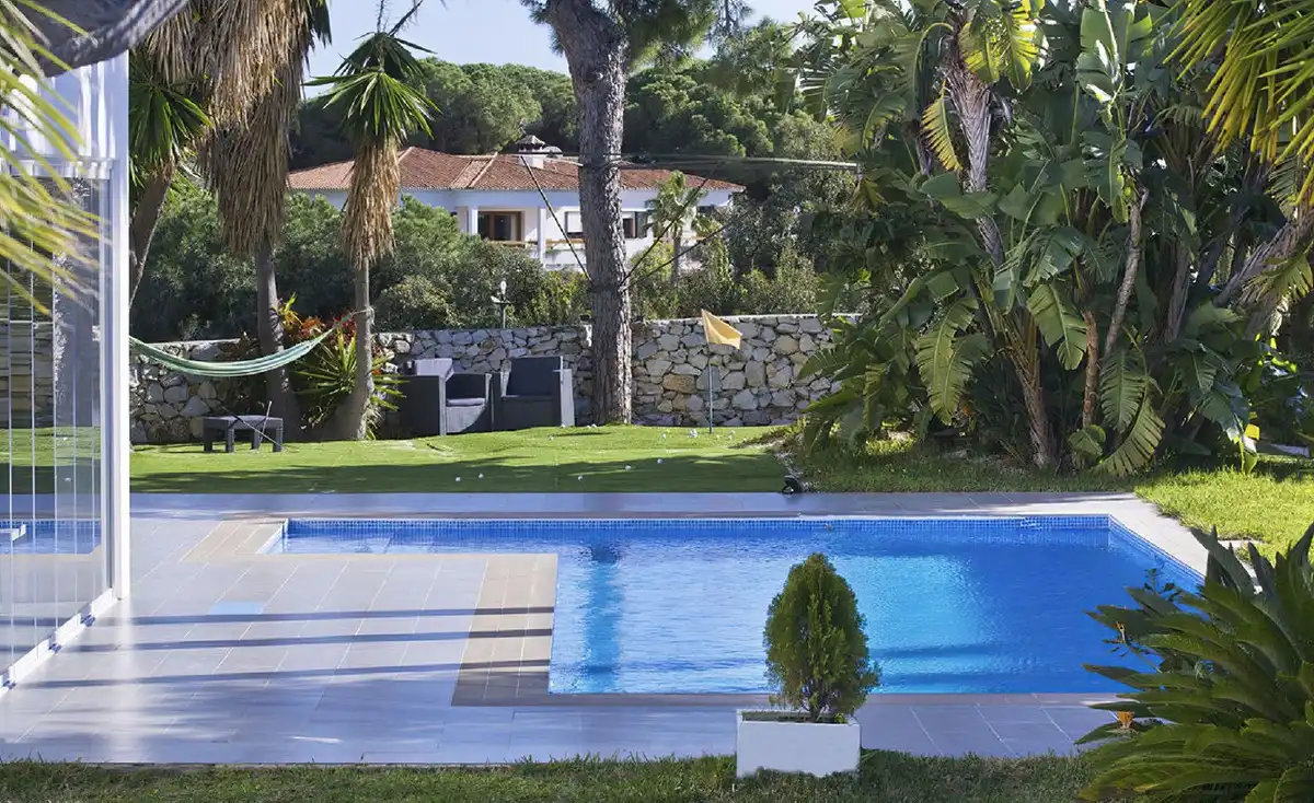 Piscina de Casa o chalet en venta en Marbella con Aire acondicionado, Jardín privado y Terraza