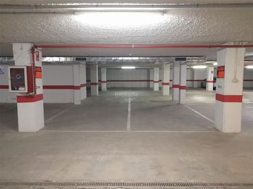 Individual to rent in Calle Amplaries 55