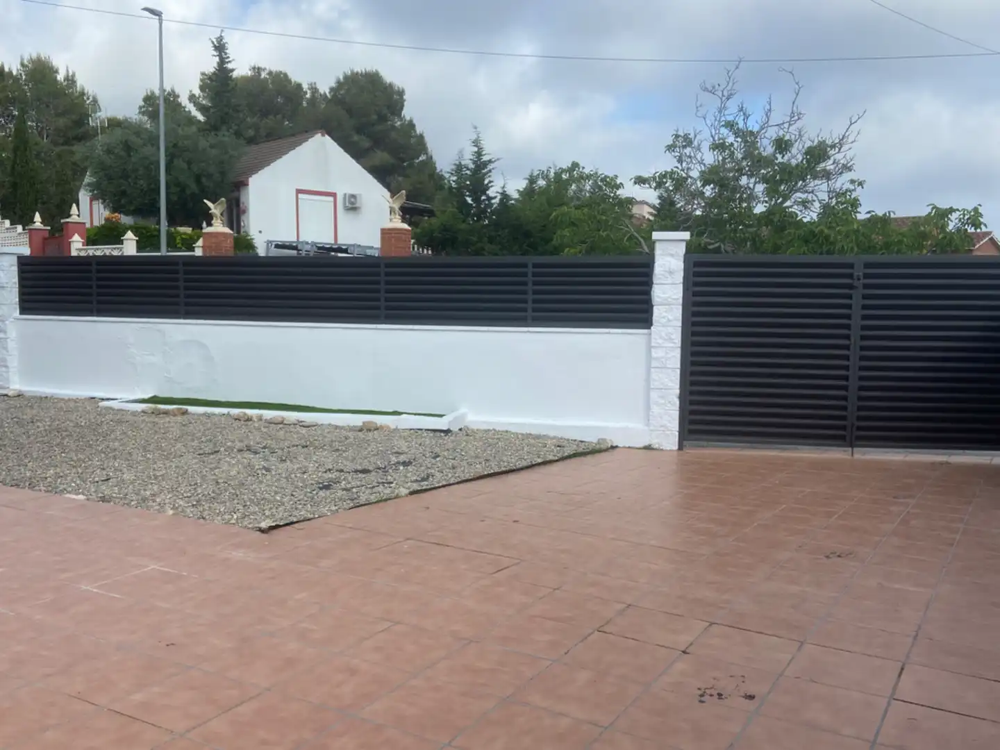 Vista exterior de Casa o xalet en venda en Calafell amb Aire condicionat, Calefacció i Jardí privat