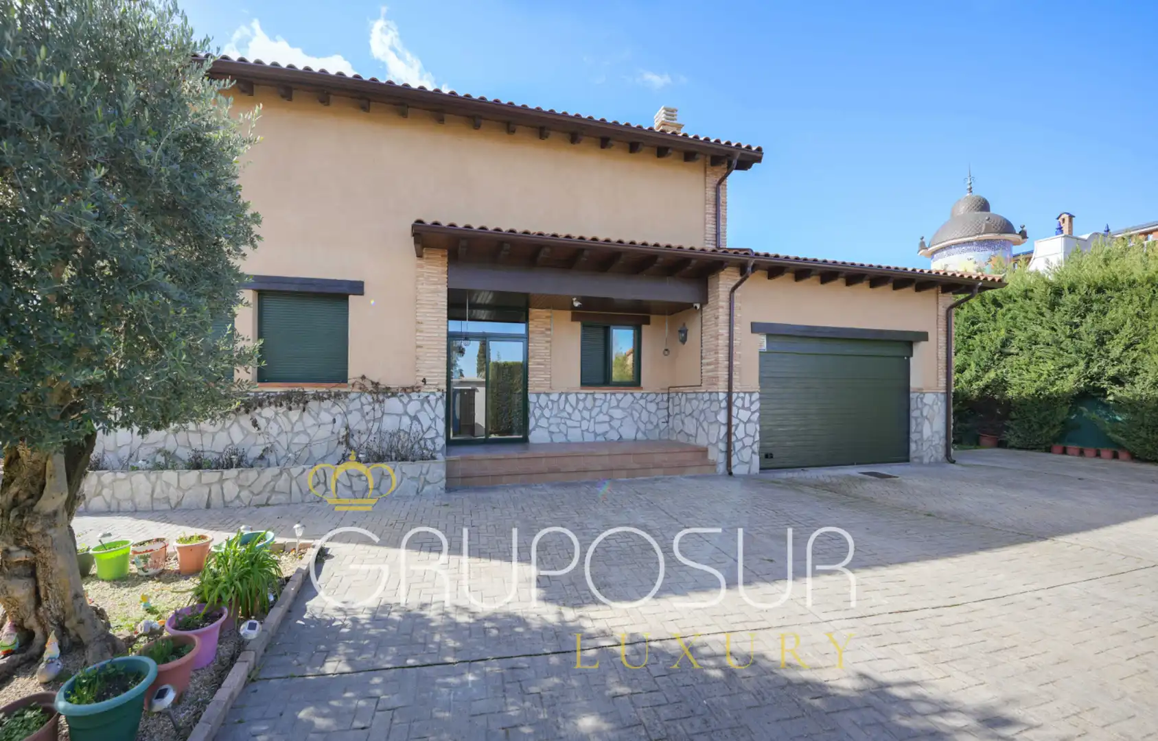 Vista exterior de Casa o xalet en venda en Boecillo amb Aire condicionat, Calefacció i Jardí privat
