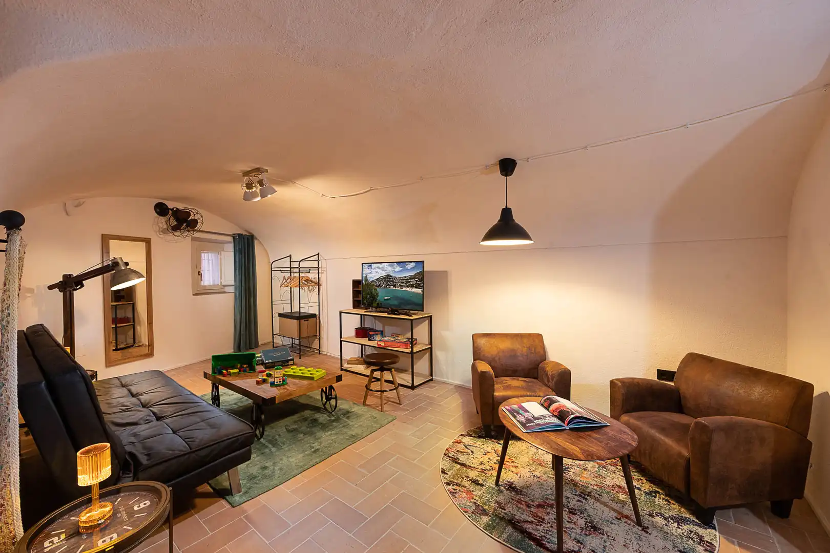 Sala de estar de Finca rústica en venta en Cistella con Aire acondicionado, Calefacción y Jardín privado