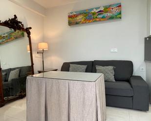 Sala d'estar de Apartament de lloguer en  Sevilla Capital amb Aire condicionat, Moblat i Forn