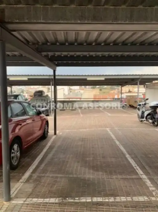 Einzelparkplatz mit Aufzug zum Verkauf in Centre