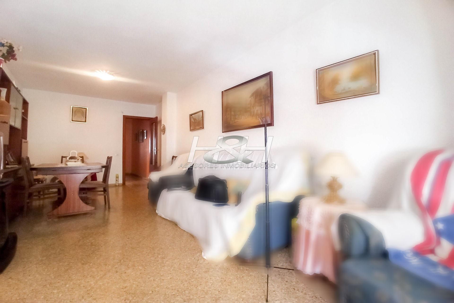 Sala d'estar de Pis en venda en Burjassot amb Balcó