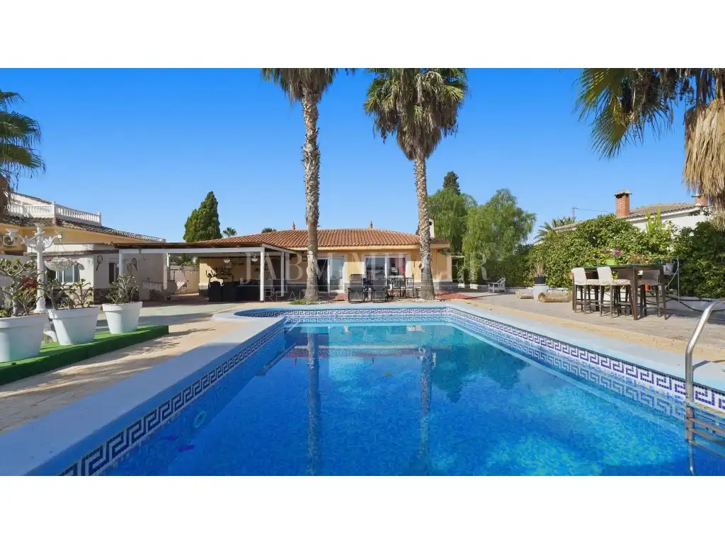 Exterior view of Houses for sale in La Huerta  