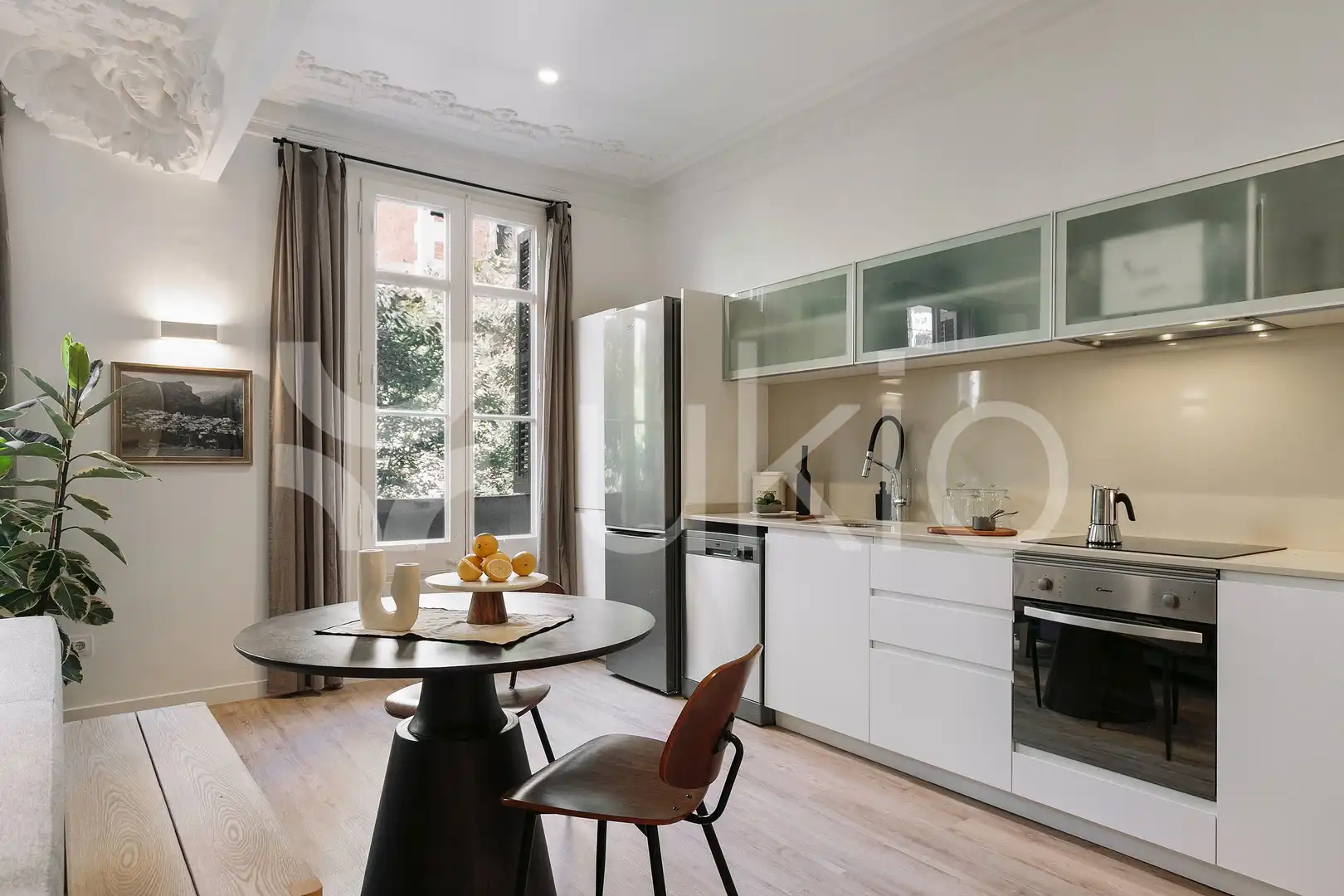 Cocina de Estudio de alquiler en Barcelona con Aire acondicionado, Calefacción y Amueblado