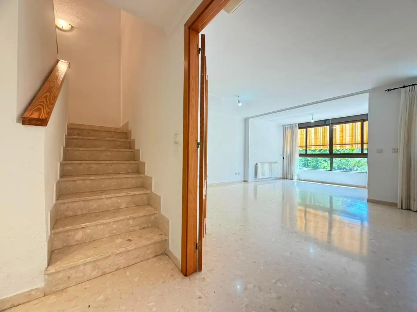 Dúplex en venta en Alicante / Alacant con Aire acondicionado, Calefacción y Terraza