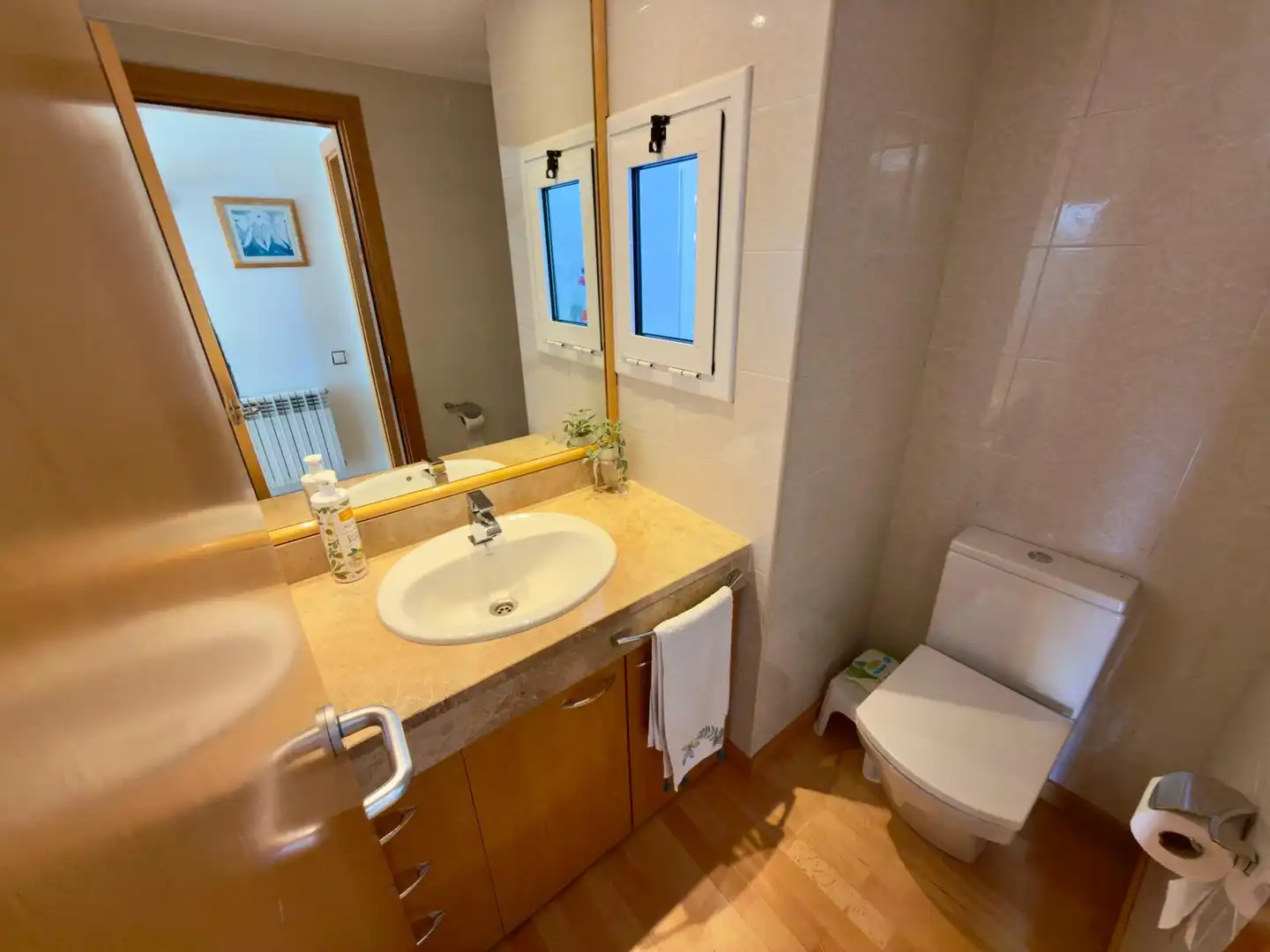 Baño de Ático en venta en Cornellà de Llobregat con Aire acondicionado, Calefacción y Parquet