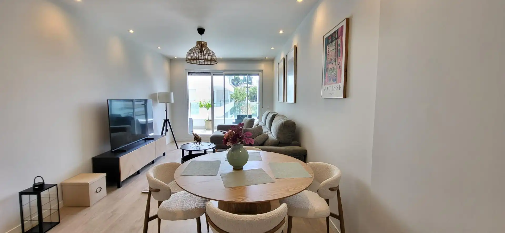 Sala d'estar de Apartament de lloguer en Marbella amb Aire condicionat, Calefacció i Terrassa