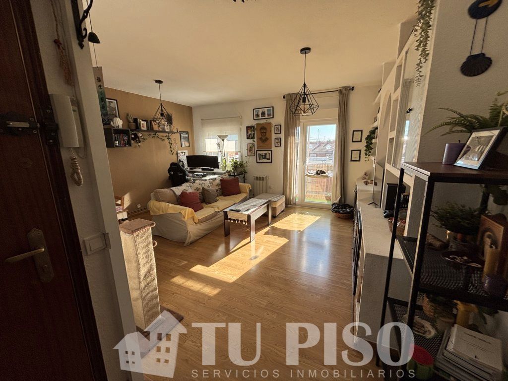 Living room of Flat for sale in  Madrid Capital  with Heating and Terrace
