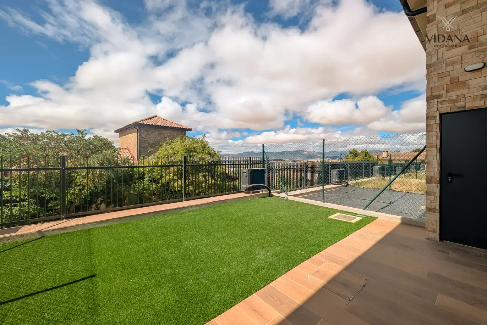 Terrassa de Casa o xalet en venda en Berriozar amb Calefacció, Jardí privat i Traster