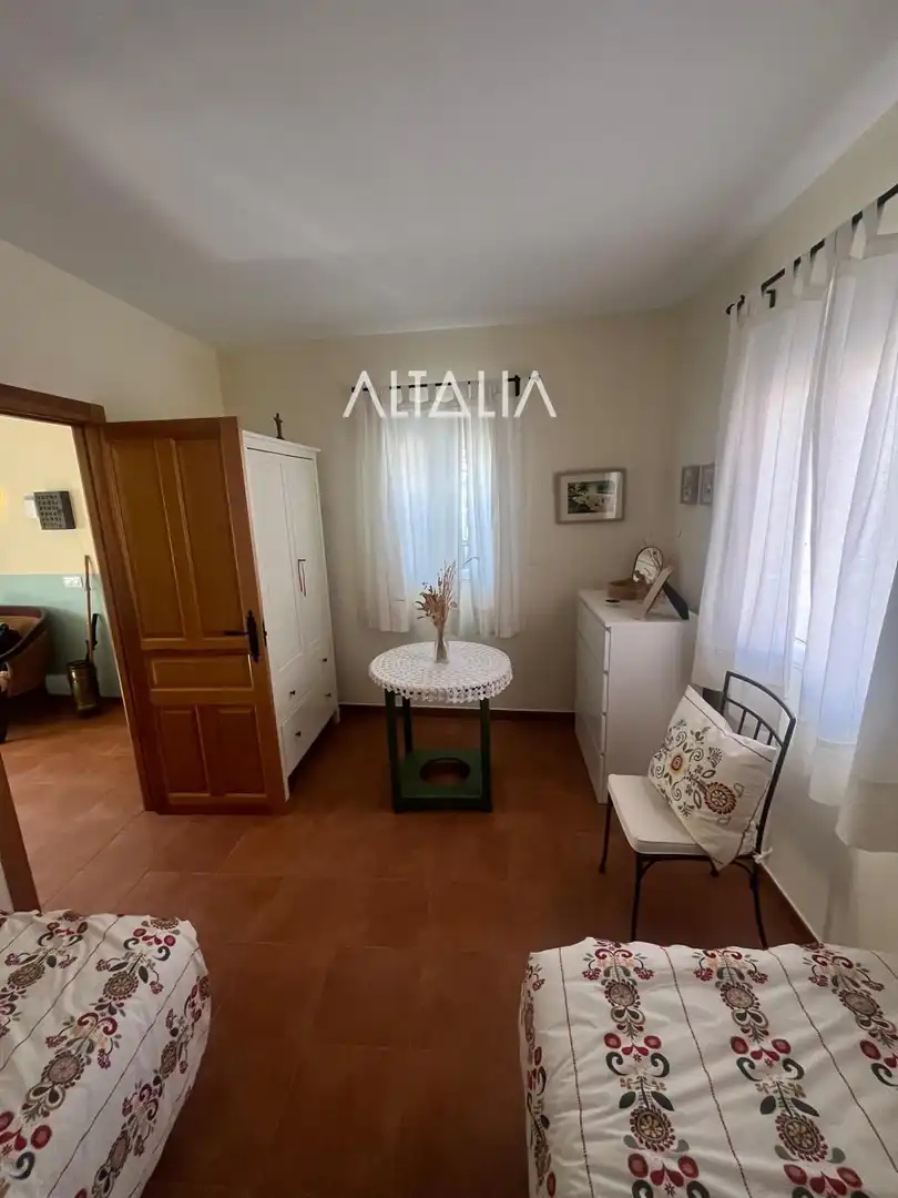 Dormitori de Casa o xalet en venda en Torrejoncillo del Rey amb Calefacció, Terrassa i Alarma