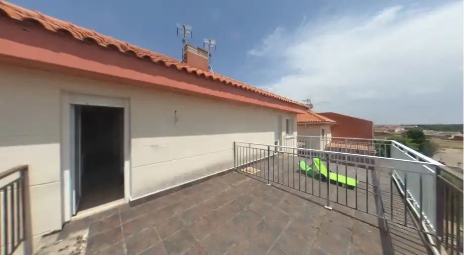 Casa adosada en venda a Isabel La Catolica, 8, Villaverde de Medina