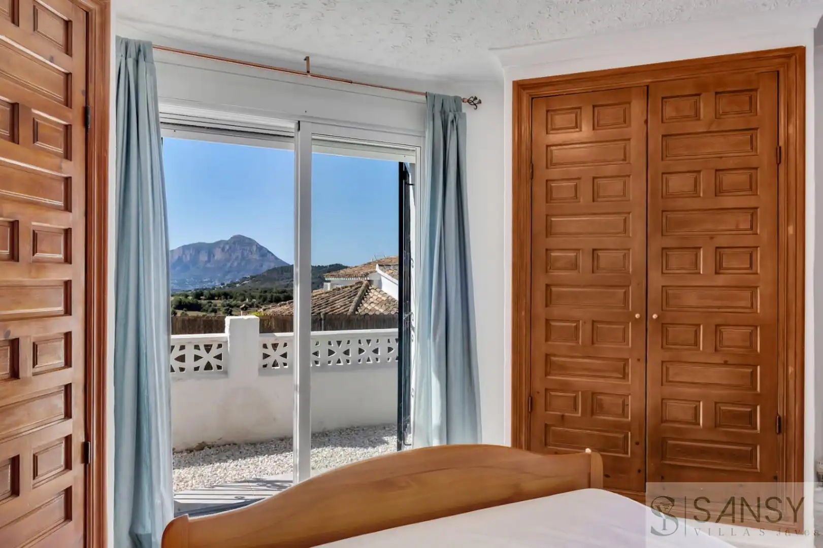 Bedroom of Houses for sale in Jávea / Xàbia  with Air Conditioner, Terrace and Storage room