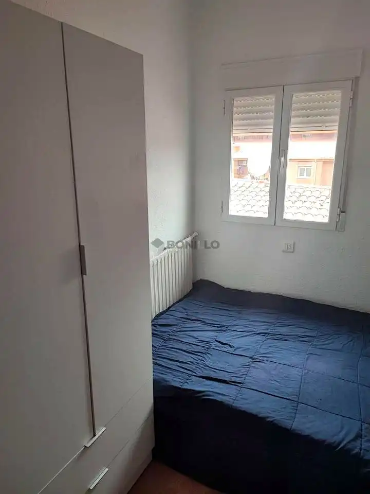 Dormitori de Apartament en venda en Teruel amb Calefacció i Moblat