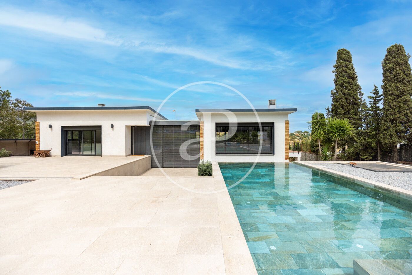 Exterior view of House or chalet for sale in Tiana  with Air Conditioner, Heating and Private garden