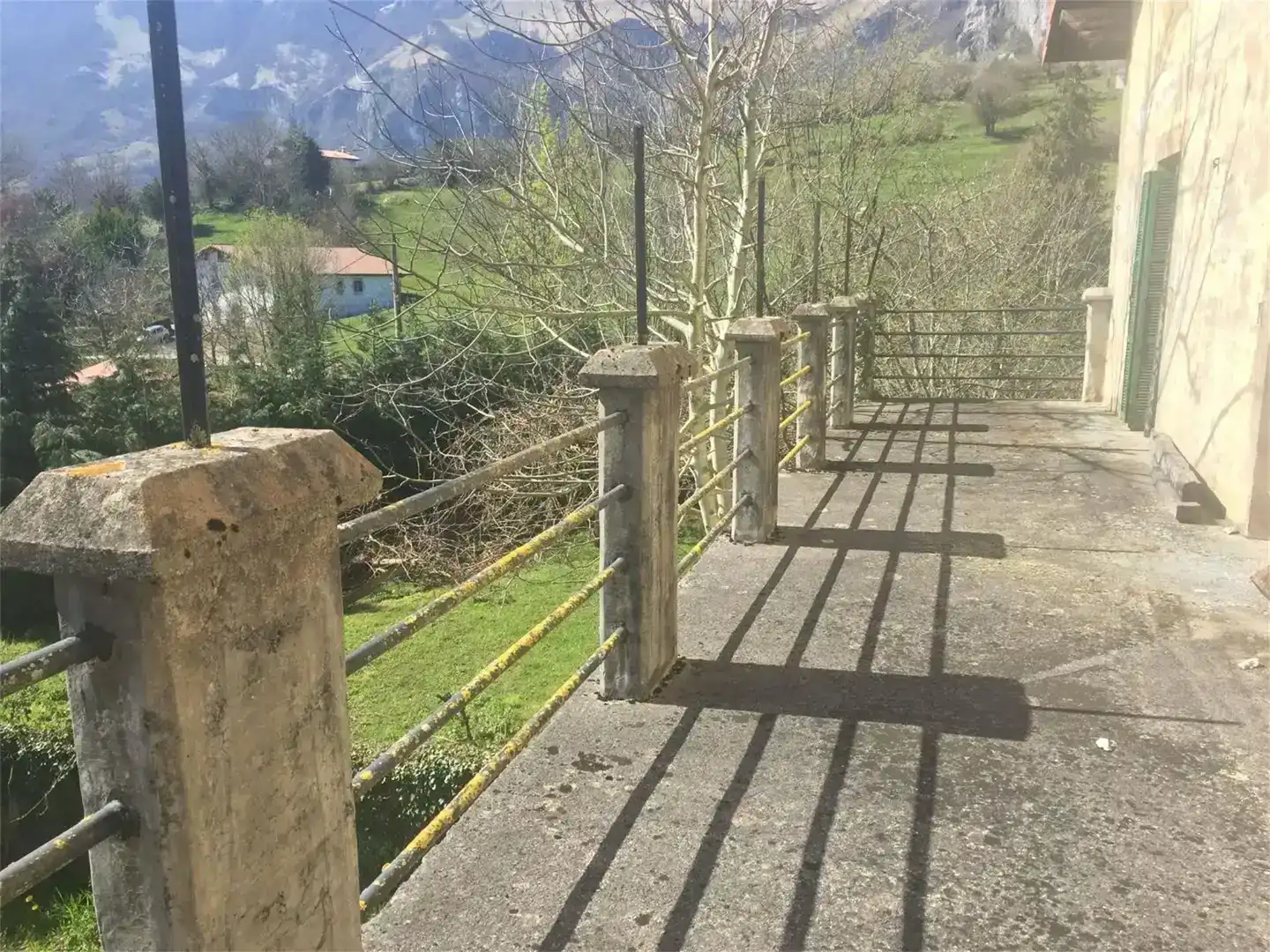 Exterior view of Country homes for sale in Valle de Hecho, Huesca