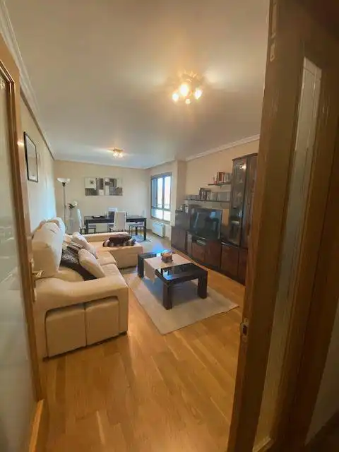 Piso en venta en HUCA - La Cadellada
