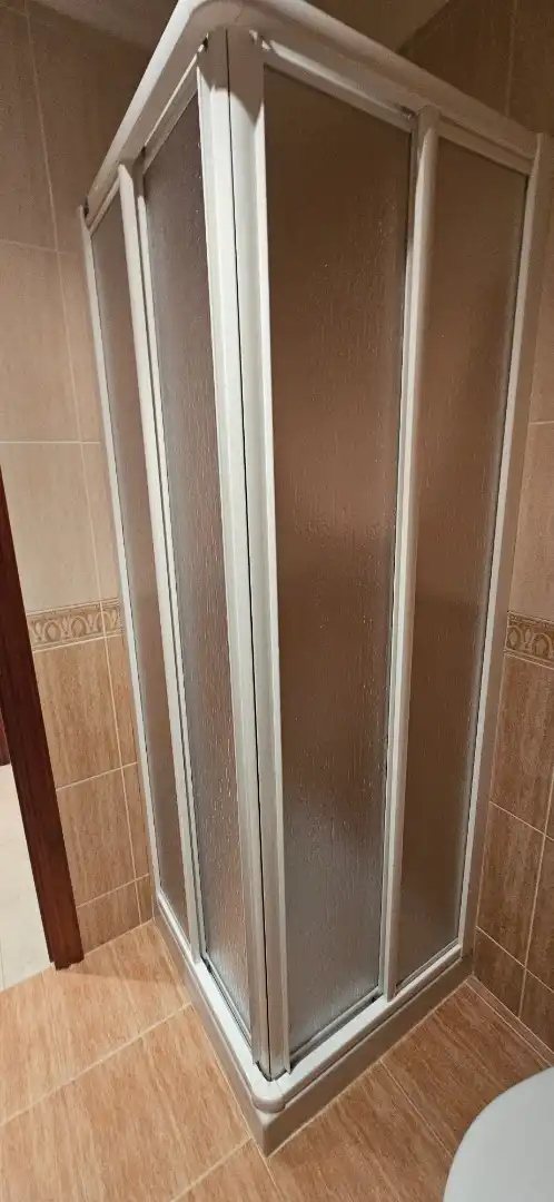 Bany de Casa adosada en venda en Narón amb Moblat
