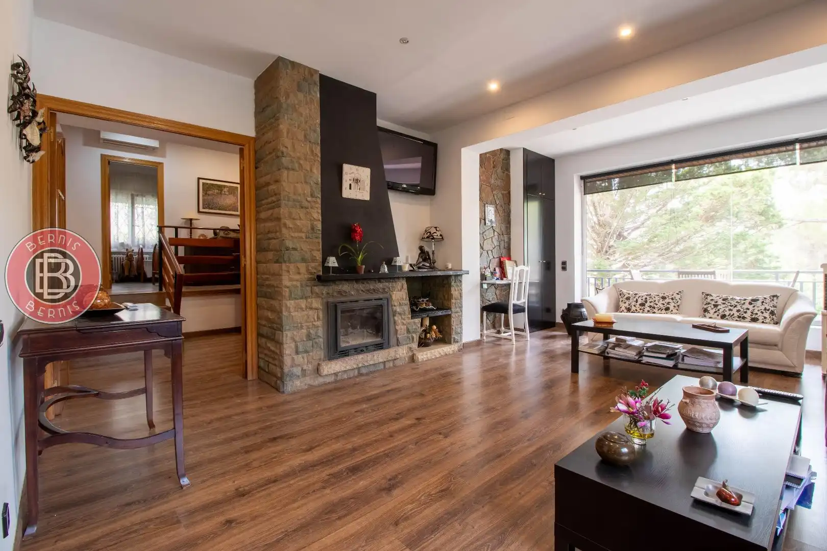 Sala de estar de Casa o chalet en venta en Begues con Aire acondicionado, Calefacción y Jardín privado