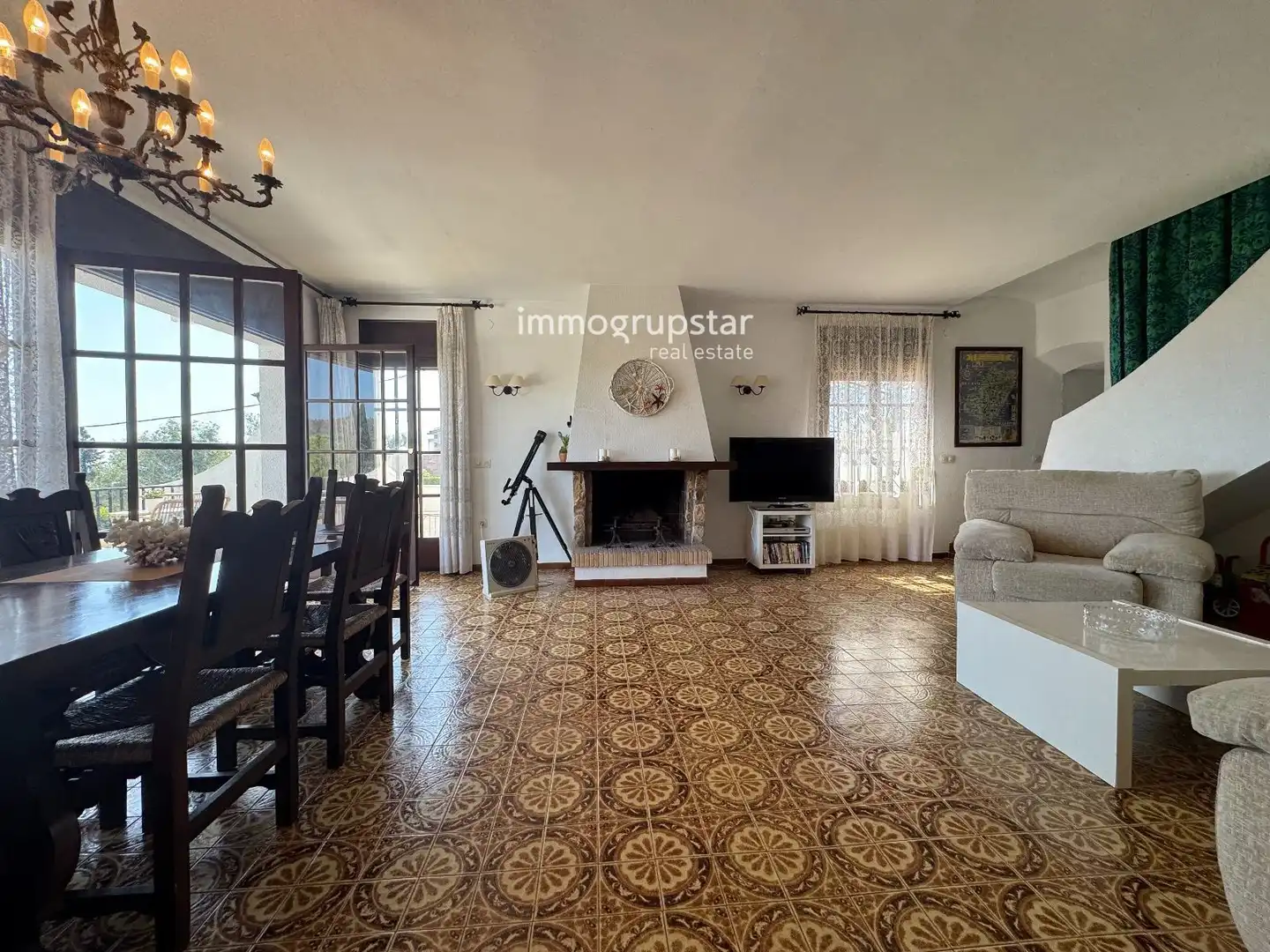 Terraced house with terrace for sale in de Narcis Monturiol, imagen 5