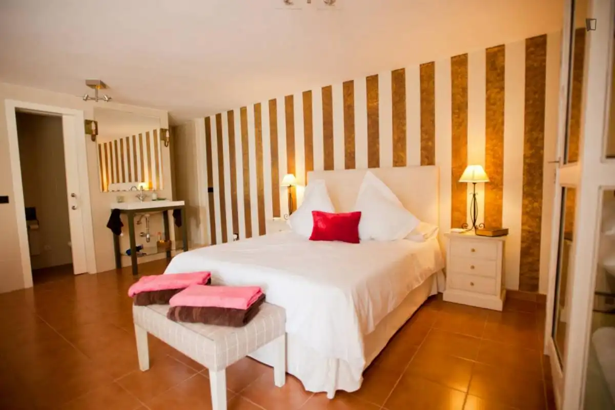 Habitación de Estudio de alquiler en Dos Hermanas con Aire acondicionado, Amueblado y Microondas