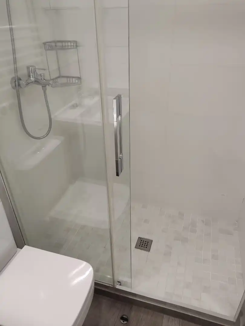 Bathroom of Flat for rent in Madrid  with Heating, Furnished and Washing machine
