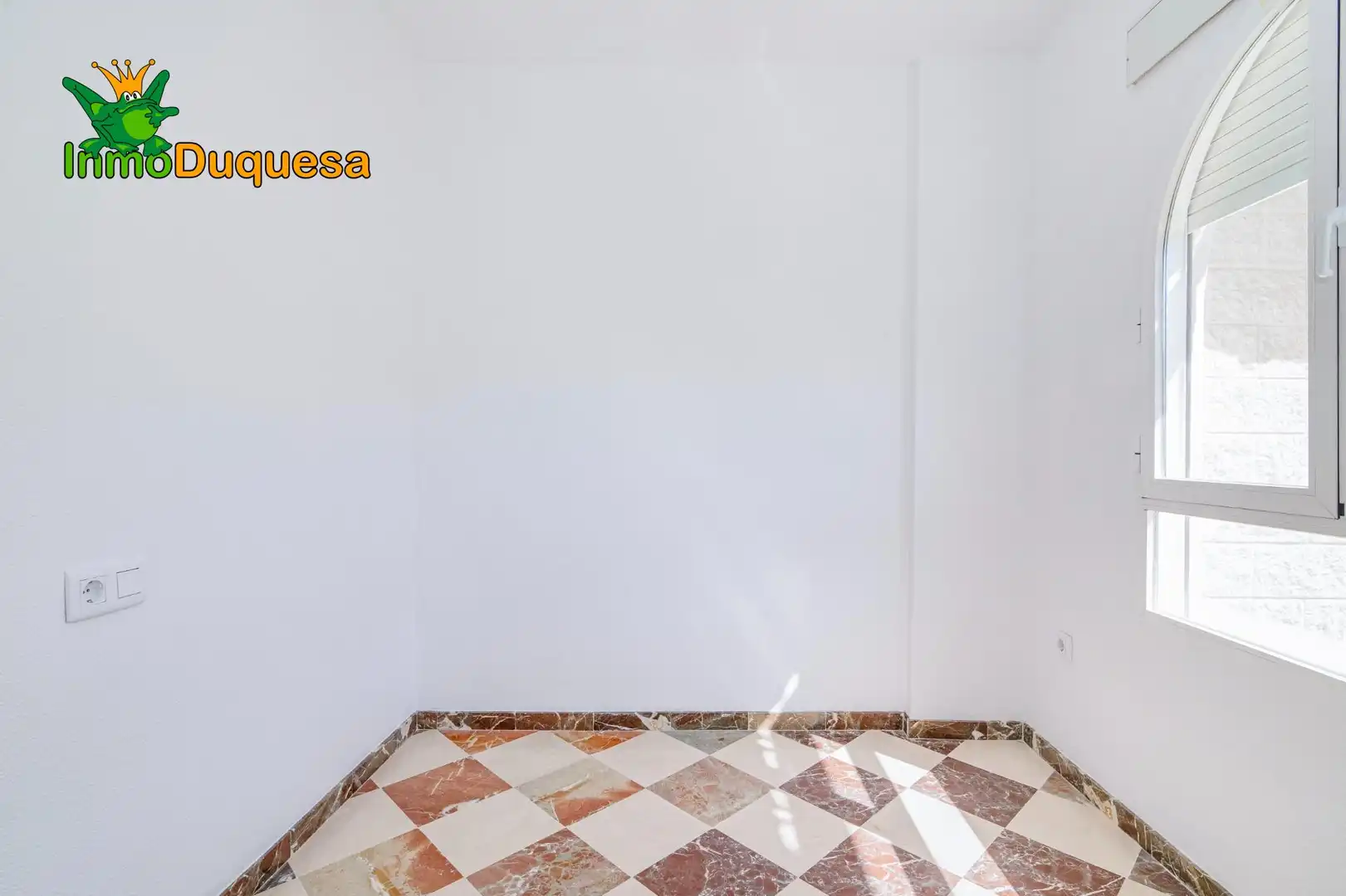 Casa adosada en venta en Gójar con Calefacción y Terraza