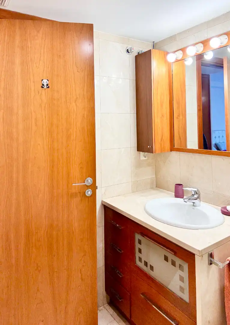 Bathroom of Flat for rent in Badalona  with Air Conditioner, Heating and Parquet flooring