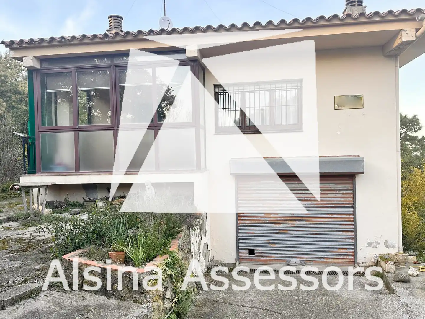 Vista exterior de Casa o xalet en venda en Girona amb Calefacció, Jardí privat i Terrassa