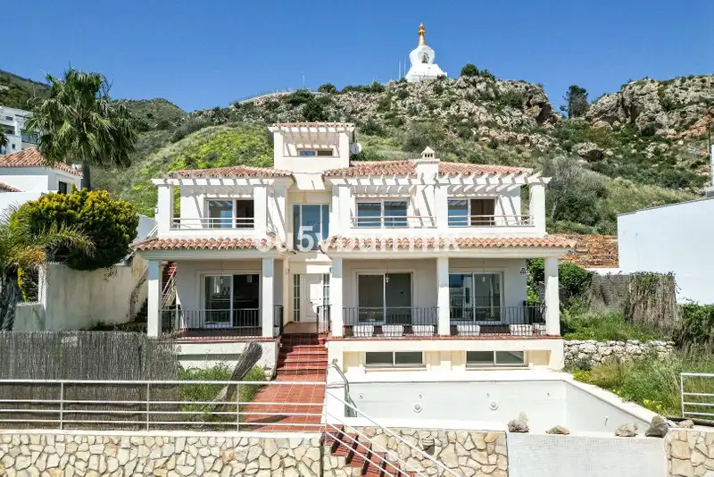 Casa con terraza en venta en Benalmádena pueblo