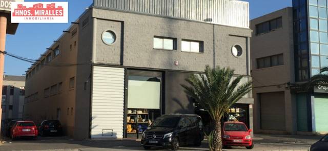 Nave industrial en Venta en El Toscar