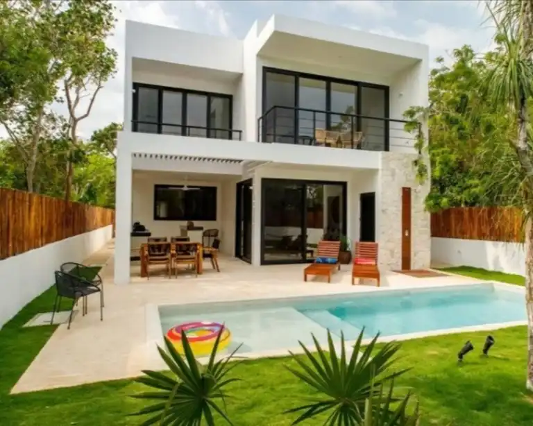 Vista exterior de Casa o chalet en venta en Majadahonda con Aire acondicionado, Calefacción y Jardín privado